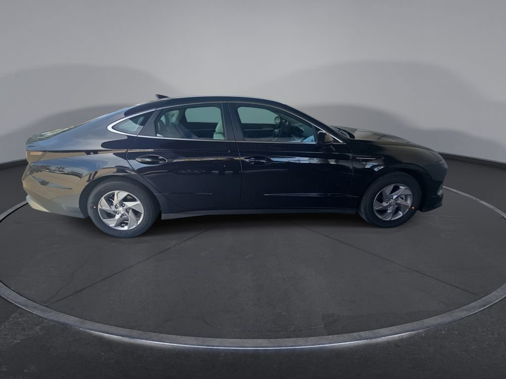 New 2026 Hyundai Sonata SE FWD image 9