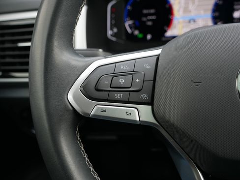 Used 2021 Volkswagen Atlas SEL Premium image 31