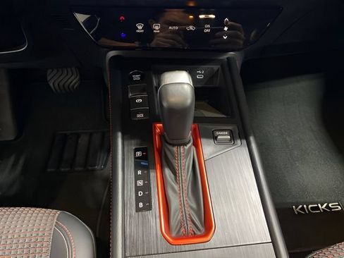 Certified 2025 Nissan Kicks SR AWD/4WD image 19
