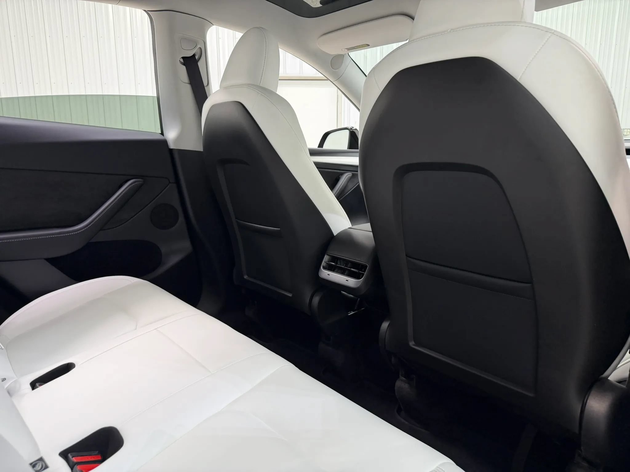Used 2025 Tesla Model Y Performance AWD/4WD image 18