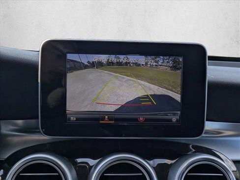 Used 2017 Mercedes-Benz GLC 300 4MATIC image 14