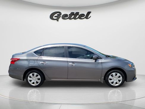 Used 2017 Nissan Sentra S FWD image 4