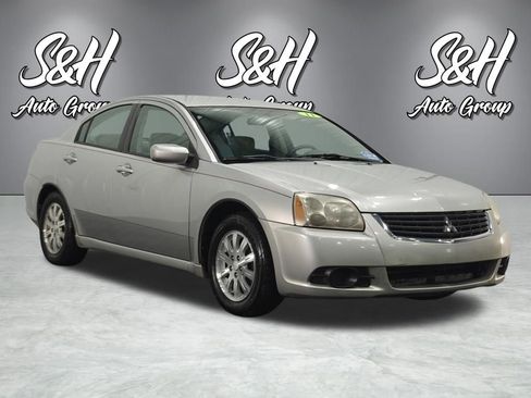 Used 2011 Mitsubishi Galant FWD image 2