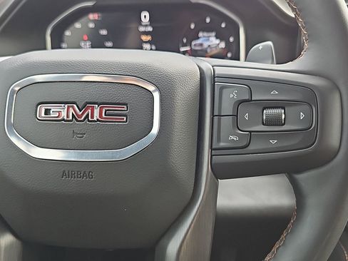 Used 2025 GMC Sierra 1500 AT4 AWD/4WD image 23