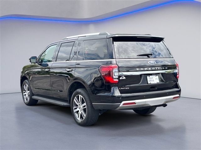 Used 2024 Ford Expedition Limited RWD image 3