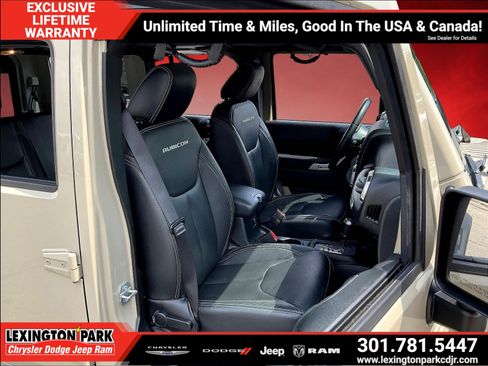 Used 2017 Jeep Wrangler Unlimited Rubicon w/ Dual Top Group AWD/4WD image 27