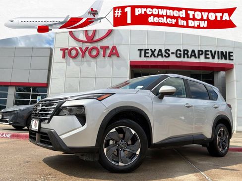 Used 2025 Nissan Rogue SV FWD image 1