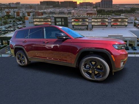 New 2025 Jeep Grand Cherokee L Limited w/ Black Appearance Package AWD/4WD image 1