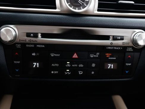 Used 2016 Lexus GS 200t 4dr Sedan RWD image 37