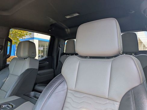 Used 2022 Chevrolet Silverado 1500 ZR2 AWD/4WD image 15