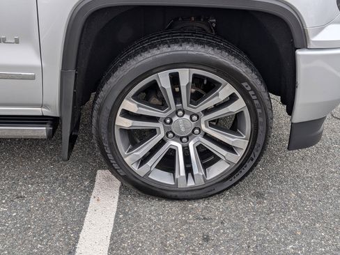 Used 2018 GMC Sierra 1500 Denali w/ Denali Ultimate Package image 9