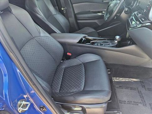 Used 2021 Toyota C-HR Limited image 18