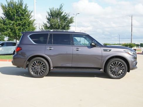 Used 2024 INFINITI QX80 Sensory AWD/4WD image 10