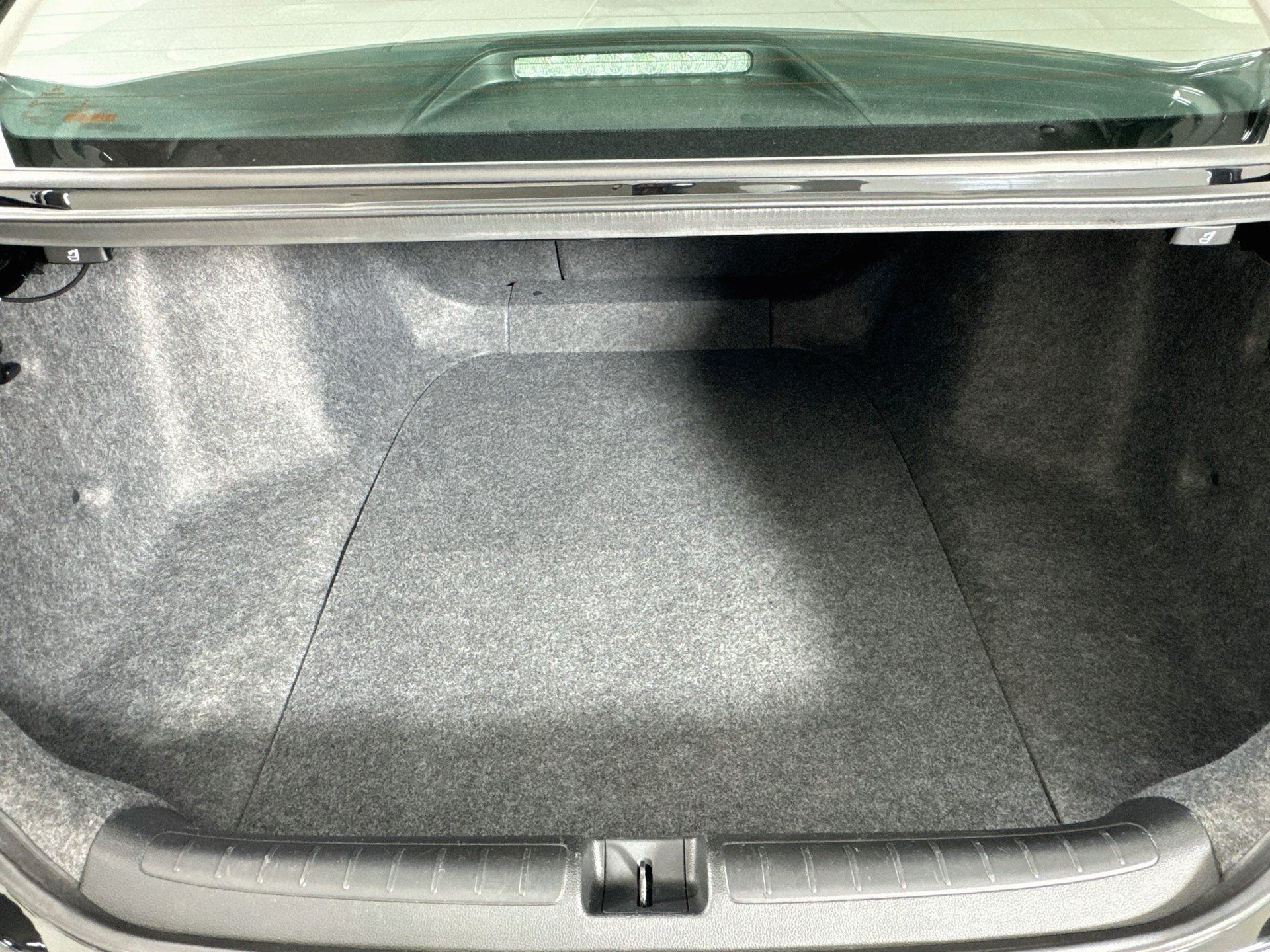 Used 2018 Honda Accord EX image 28