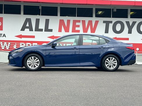 Used 2025 Toyota Camry LE FWD image 2