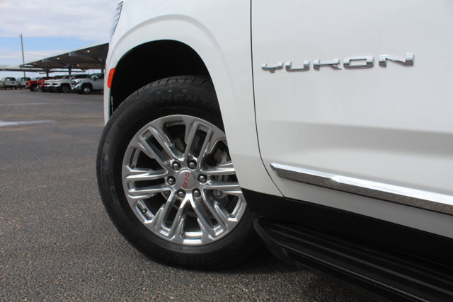 Used 2024 GMC Yukon SLT w/ SLT Luxury Package AWD/4WD image 13