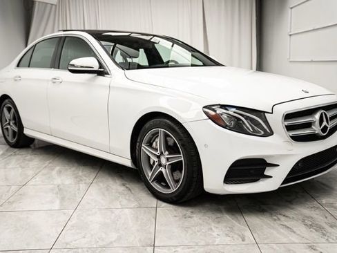 Used 2017 Mercedes-Benz E 300 4MATIC image 1