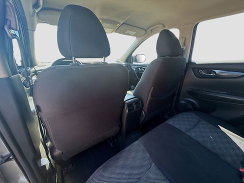 Used 2017 Nissan Rogue Sport SV image 24