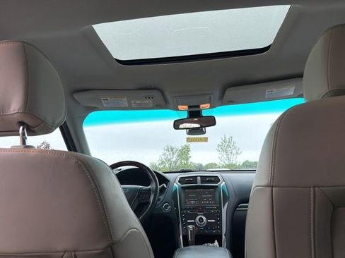 Used 2016 Ford Explorer Platinum AWD/4WD image 20