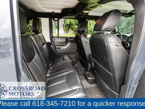 Used 2016 Jeep Wrangler Unlimited Sahara w/ Connectivity Group AWD/4WD image 23