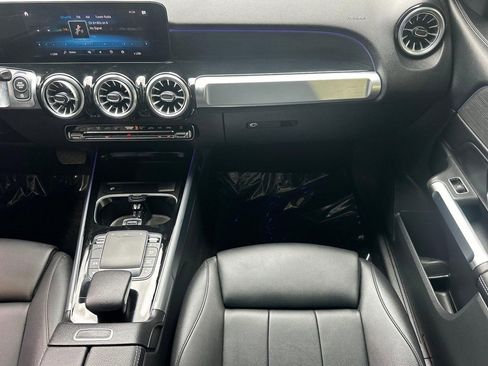 Used 2023 Mercedes-Benz GLB 250 4MATIC image 29