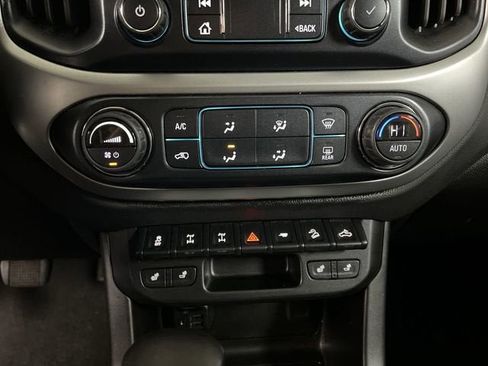 Used 2022 Chevrolet Colorado ZR2 image 18