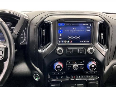 Used 2022 GMC Sierra 2500 AT4 image 5