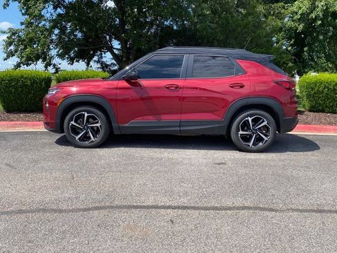 Used 2021 Chevrolet TrailBlazer RS w/ Sun and Liftgate Package FWD image 9