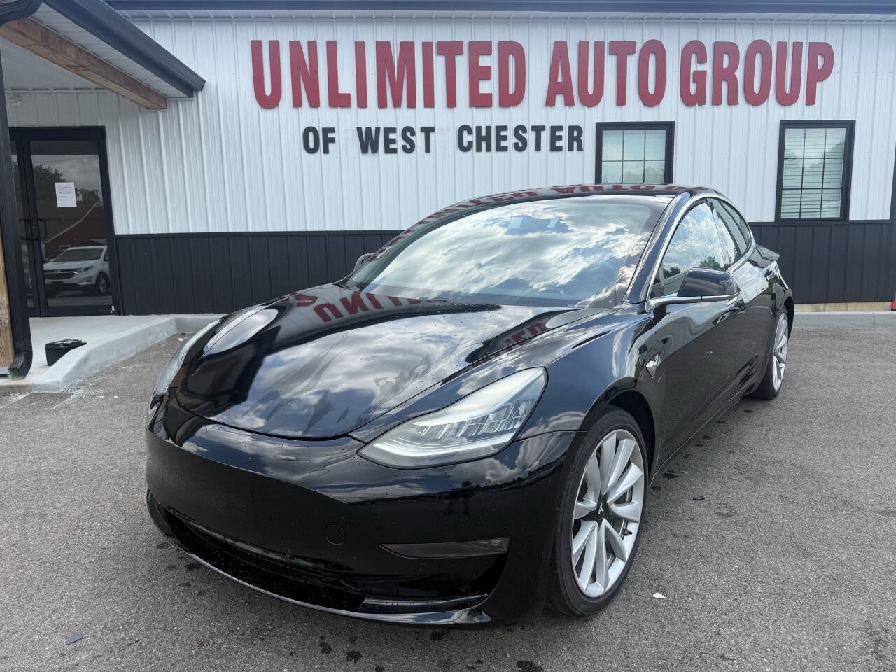 Used 2019 Tesla Model 3 Long Range RWD image 1