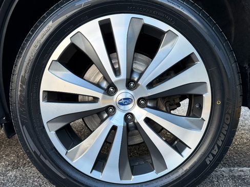 Used 2019 Subaru Ascent Limited image 33