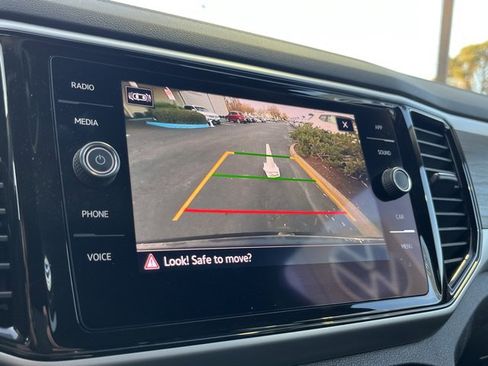 Used 2022 Volkswagen Atlas SE image 38