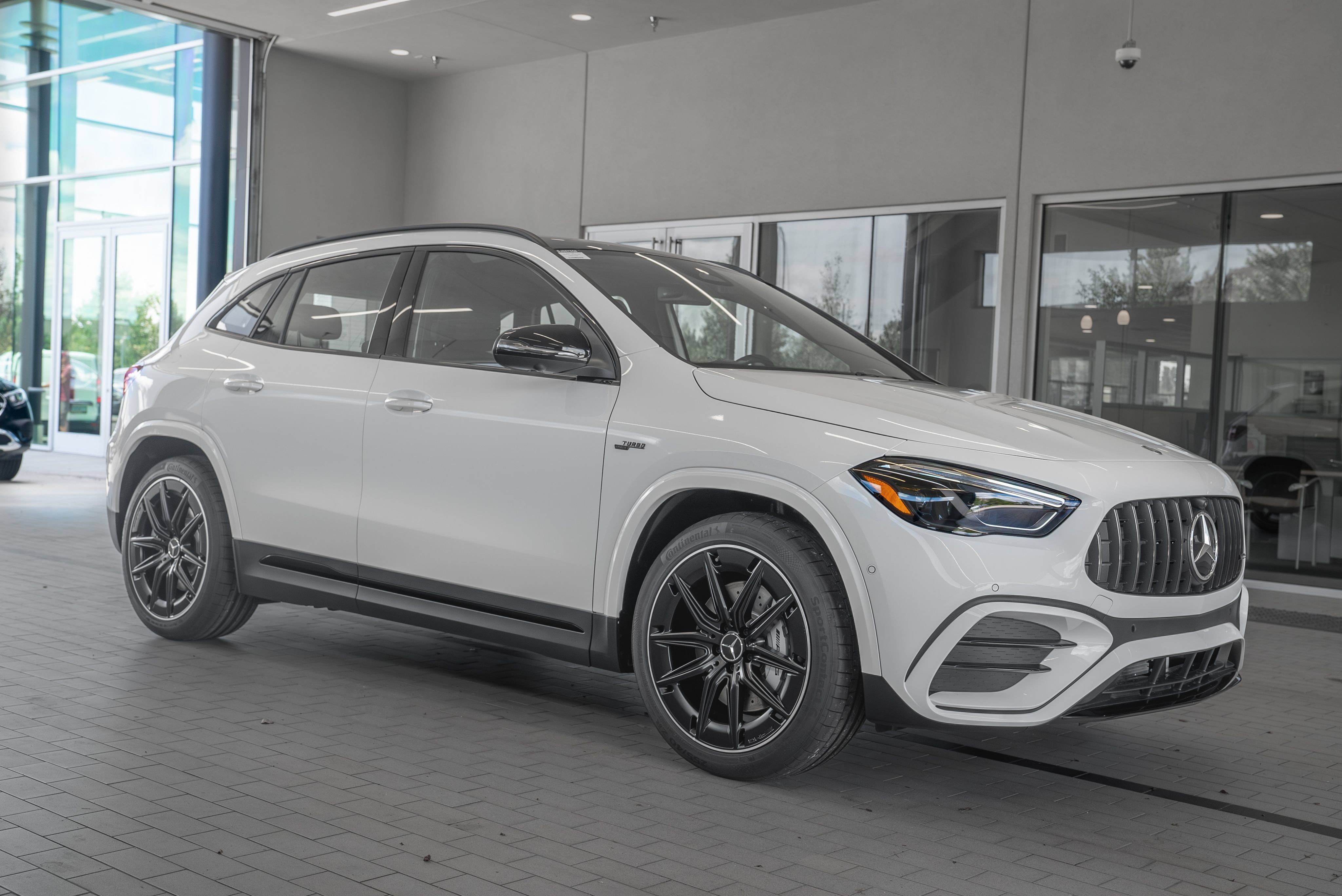 Used 2025 Mercedes-Benz GLA 35 AMG 4MATIC image 12