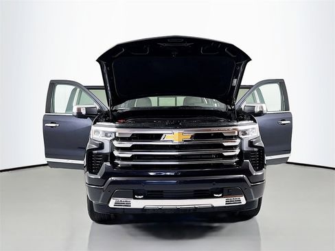 Used 2023 Chevrolet Silverado 1500 High Country w/ High Country Premium Package image 24