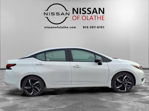New 2025 Nissan Versa SR w/ Trunk Package FWD image 24