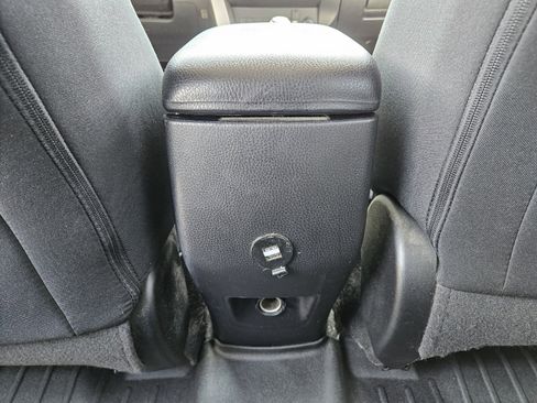 Used 2017 Toyota RAV4 XLE FWD image 11