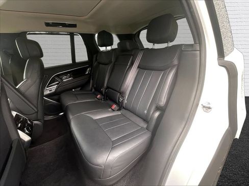 Used 2022 Land Rover Range Rover SE AWD/4WD image 18