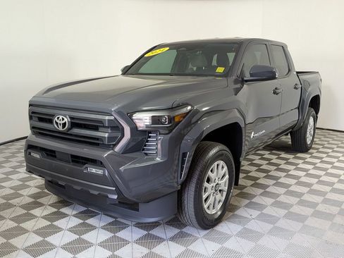 Used 2024 Toyota Tacoma SR5 AWD/4WD image 7
