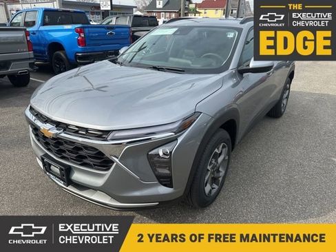 New 2026 Chevrolet Trax LT FWD image 1