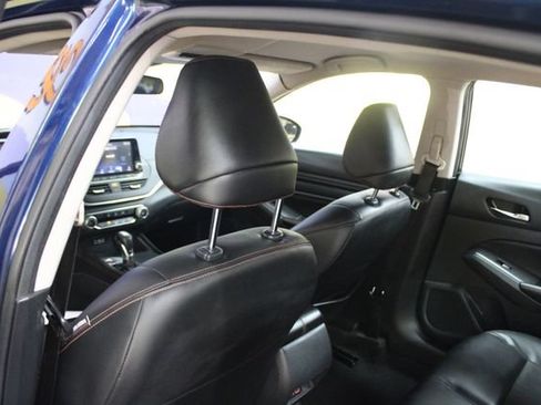 Used 2022 Nissan Altima 2.5 SR FWD image 10
