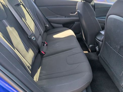 Used 2025 Hyundai Elantra SEL FWD image 30