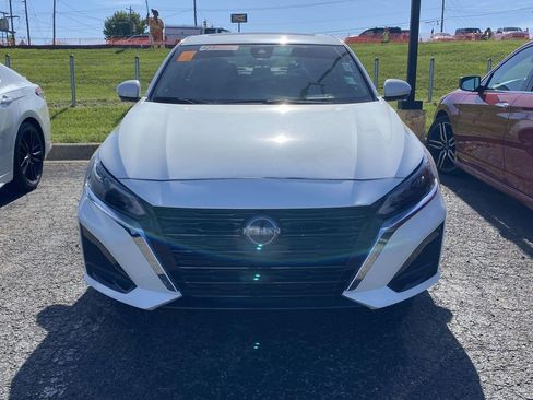 Used 2024 Nissan Altima 2.5 SL image 2