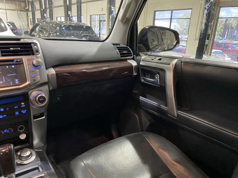 Used 2018 Toyota 4Runner Limited AWD/4WD image 4