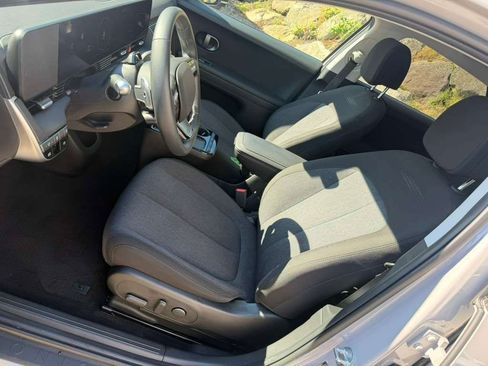 Certified 2025 Hyundai Ioniq 5 SE RWD image 15