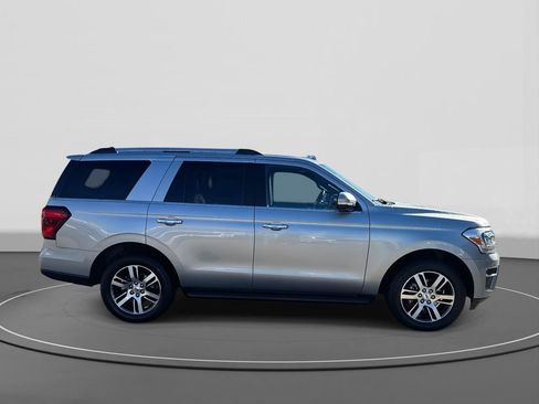 Used 2023 Ford Expedition Limited image 5