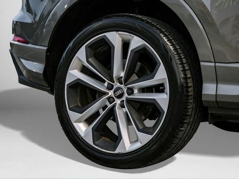 Used 2020 Audi Q3 2.0T Prestige w/ Prestige Package image 55