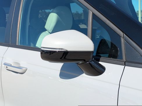 New 2026 Kia Carnival EX image 13