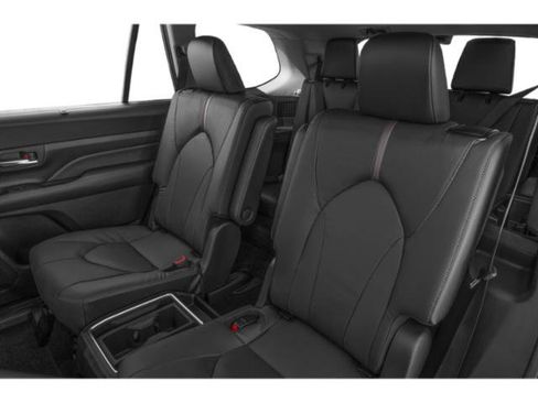 Used 2025 Toyota Grand Highlander AWD image 12