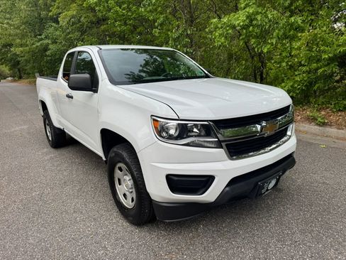 Used 2019 Chevrolet Colorado W/T RWD image 4