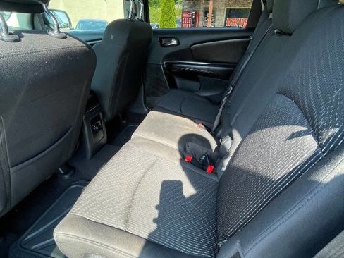 Used 2018 Dodge Journey SE w/ Blacktop Package FWD image 15