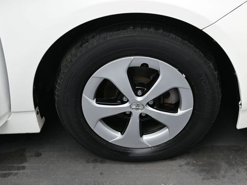 Used 2012 Toyota Prius Three w/ Solar Roof Pkg image 34